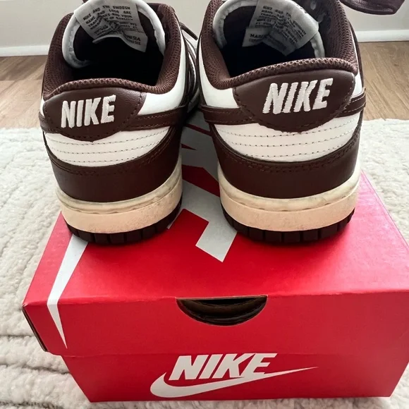 Nike women’s Dunk sneakers - Picture 5 of 7